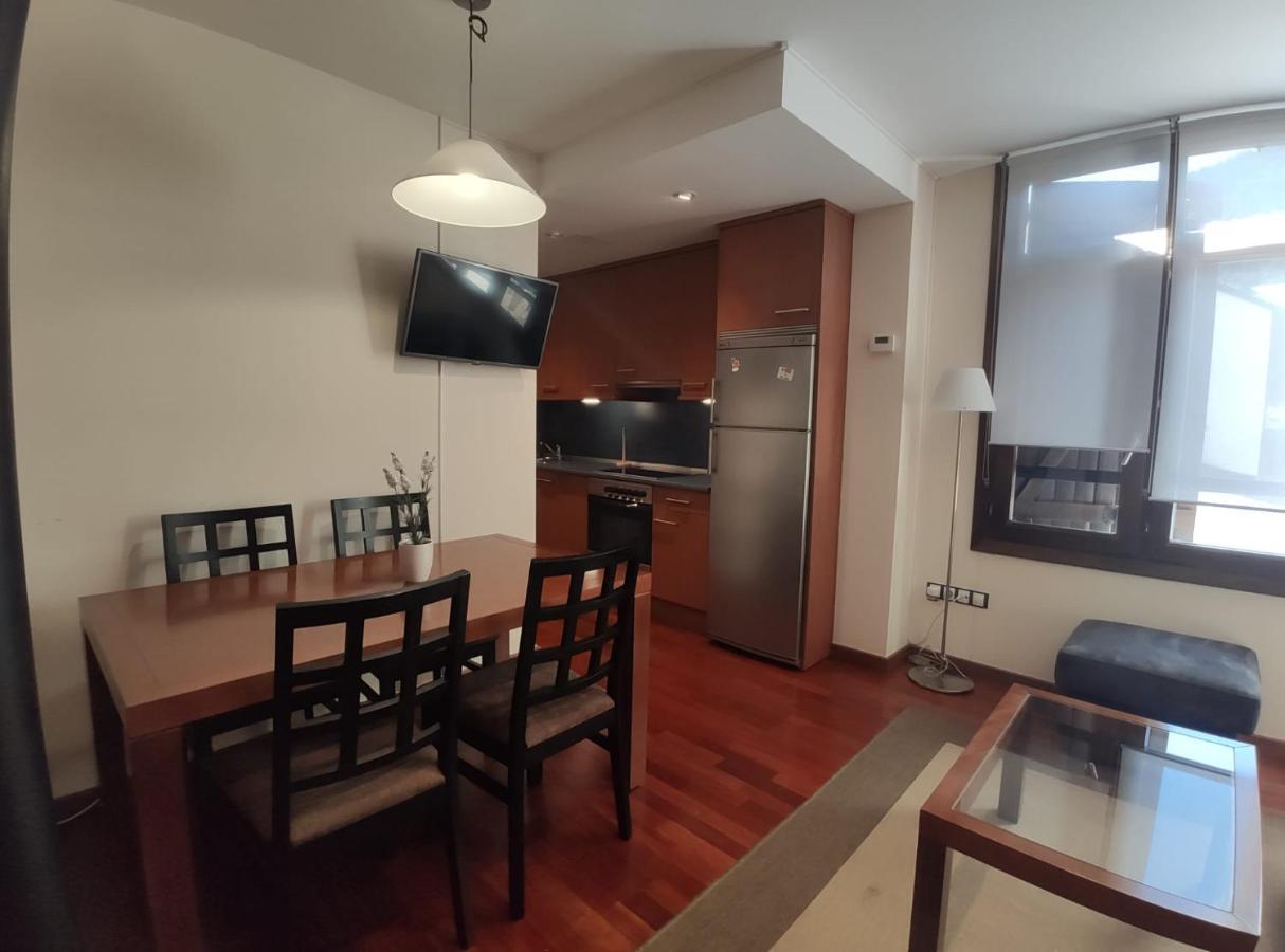 Apartamento Montes De Villanúa Eksteriør bilde