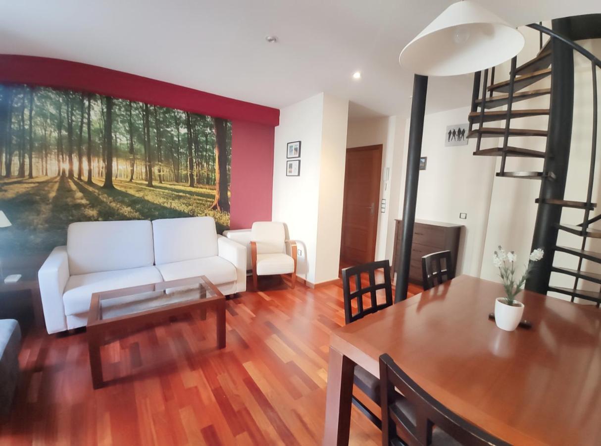 Apartamento Montes De Villanúa Eksteriør bilde